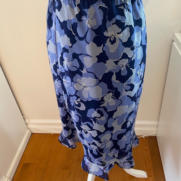 NEW YORK AND CO. Skirt - Picture 4 of 5